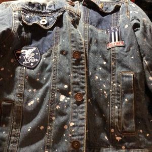 Meet your Posher, Marchia